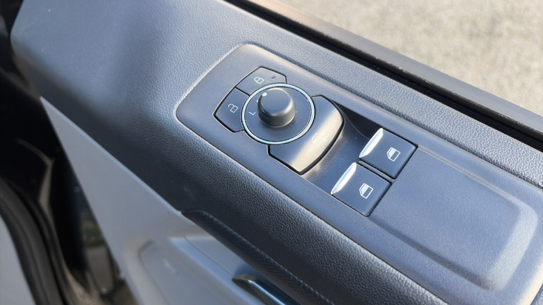 Ford Transit Custom 300 L1 Diesel Fwd 2.0 EcoBlue 136ps H1 Van Limited Auto